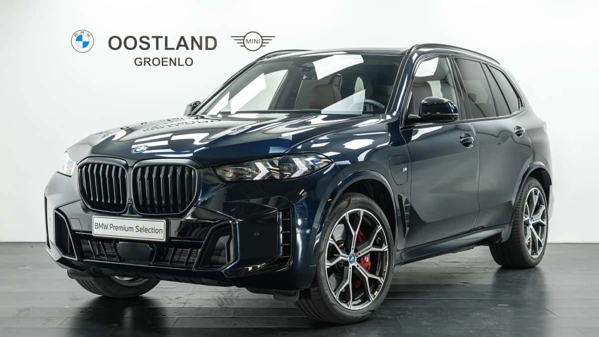 BMW X5 (2024) — foto 1