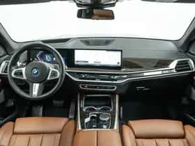 BMW X5 (2024) thumbnail 4
