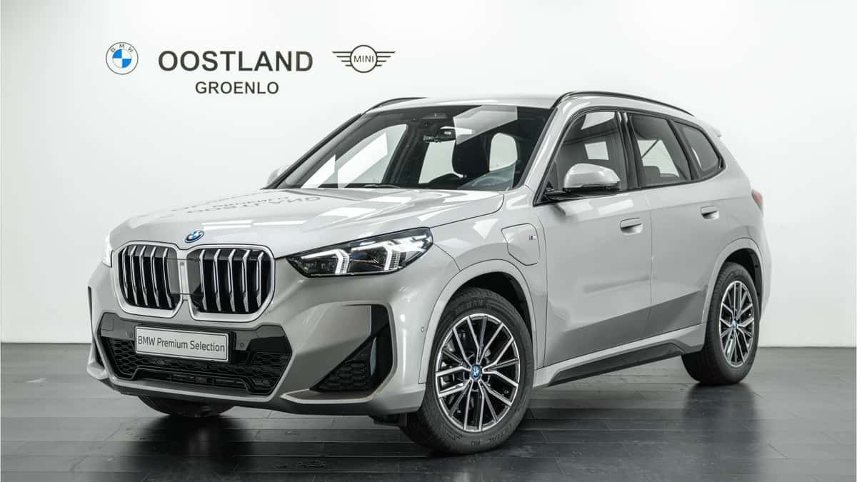 BMW X1 (2024) — foto 1