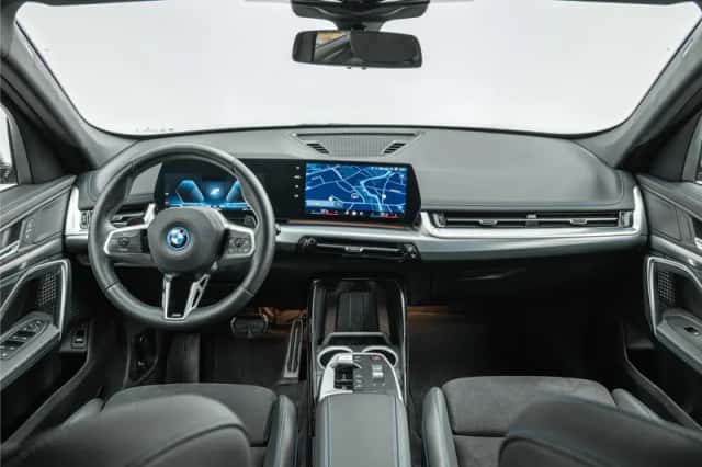 BMW X1 (2024) thumbnail 4