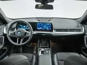 BMW X1 (2024) thumbnail 4