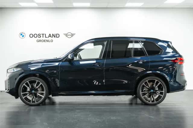 BMW X5 (2025) thumbnail 2