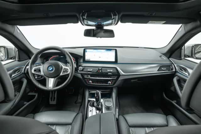 BMW 5-Serie (2022) thumbnail 4