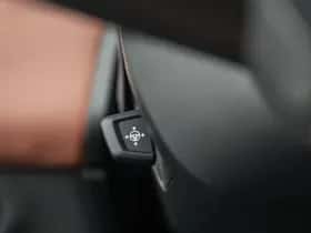 BMW iX (2025) thumbnail 22