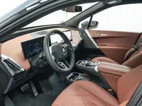 BMW iX (2025) thumbnail 23