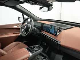 BMW iX (2025) thumbnail 26