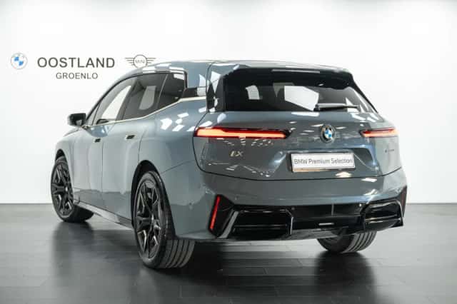 BMW iX (2025) thumbnail 4