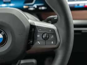 BMW iX (2025) thumbnail 37