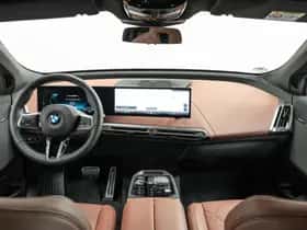 BMW iX (2025) thumbnail 5