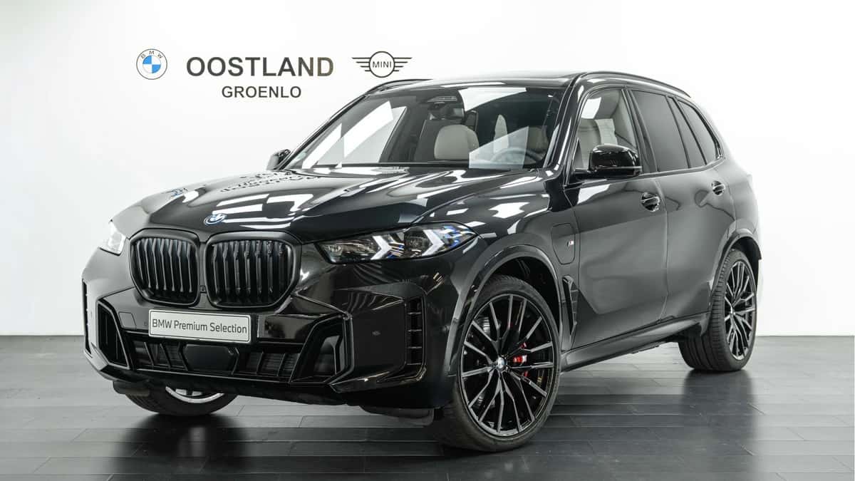 BMW X5 (2025) — foto 1