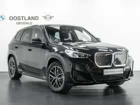 BMW iX1 (2025) thumbnail 2