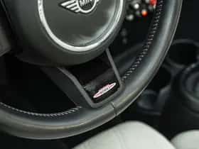 MINI Cabrio (2023) thumbnail 24
