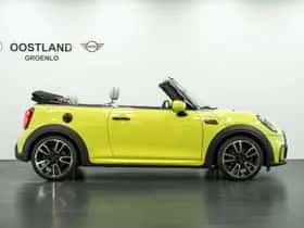 MINI Cabrio (2023) thumbnail 4