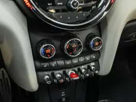 MINI Cabrio (2023) thumbnail 32