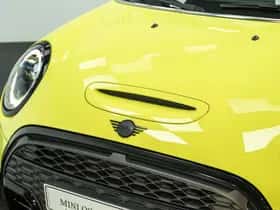 MINI Cabrio (2023) thumbnail 34