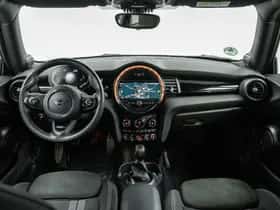 MINI Hatchback (2021) thumbnail 3