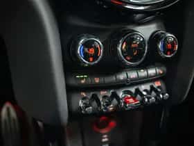 MINI Hatchback (2021) thumbnail 26