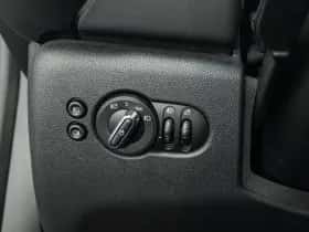 MINI Hatchback (2021) thumbnail 38