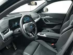 BMW iX2 (2025) thumbnail 17