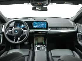 BMW iX2 (2025) thumbnail 3