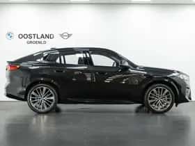 BMW iX2 (2025) thumbnail 6