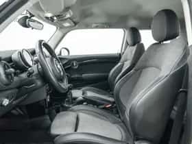 MINI Hatchback (2021) thumbnail 23