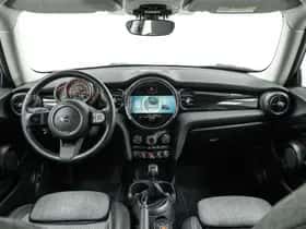 MINI Hatchback (2021) thumbnail 4
