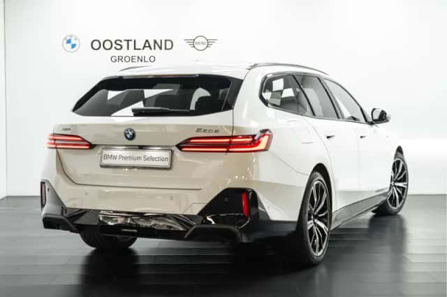 BMW 5-Serie (2025) thumbnail 2