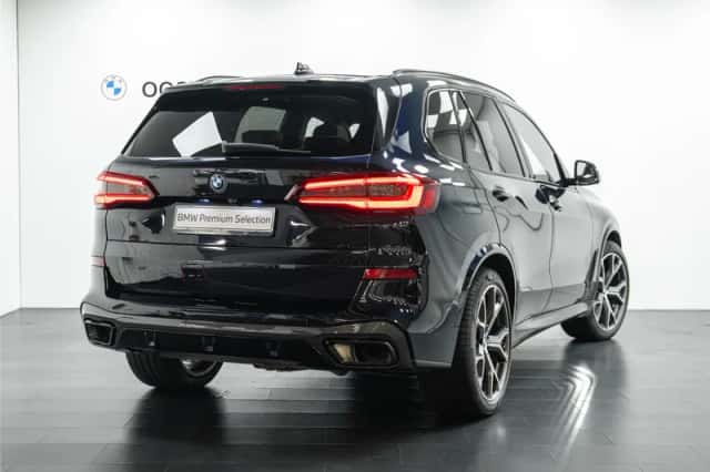 BMW X5 (2023) thumbnail 2