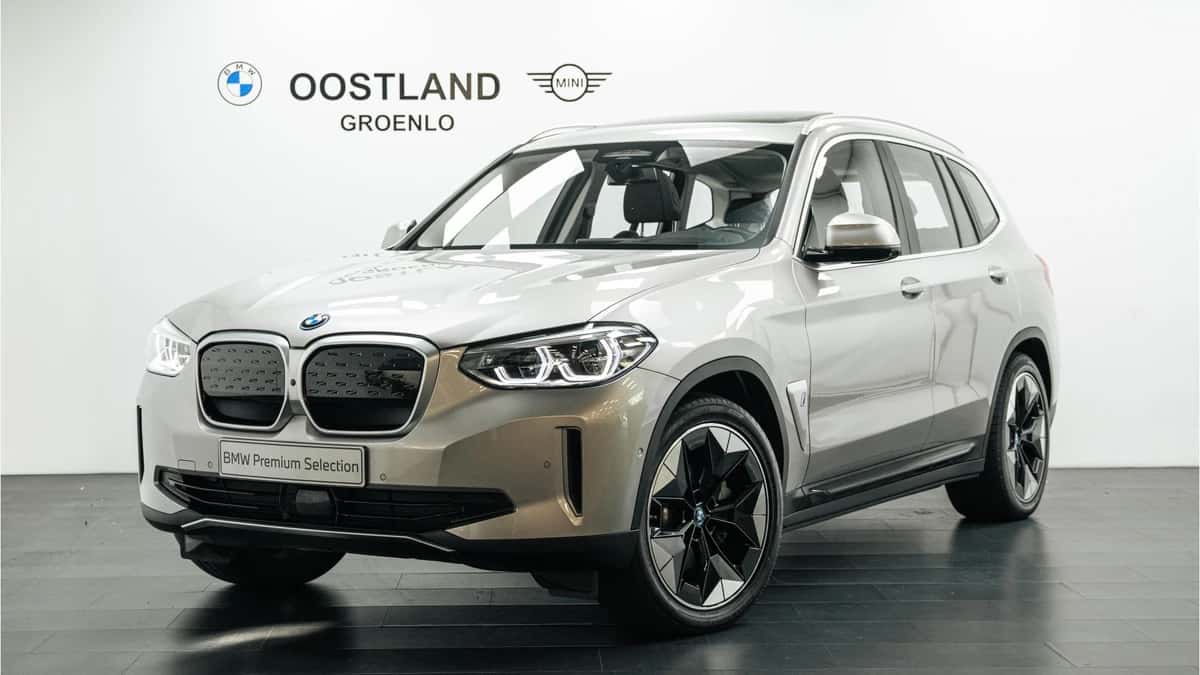 BMW iX3 (2021) — foto 1