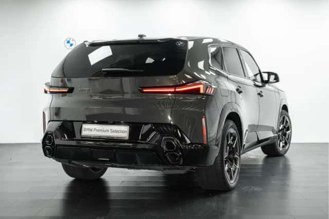 BMW XM (2025) thumbnail 3