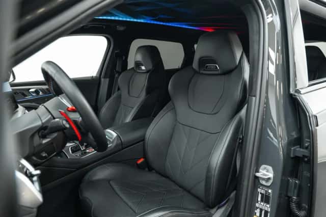 BMW XM (2025) thumbnail 4