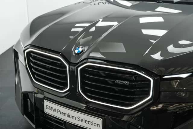 BMW XM (2025) thumbnail 6