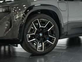 BMW XM (2025) thumbnail 8