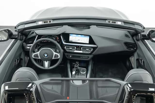 BMW Z4 (2026) thumbnail 3