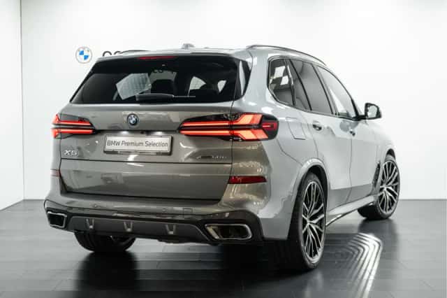 BMW X5 (2025) thumbnail 2