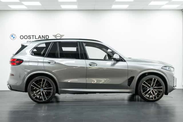 BMW X5 (2025) thumbnail 6
