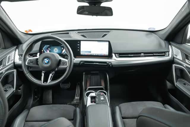BMW X1 (2024) thumbnail 4