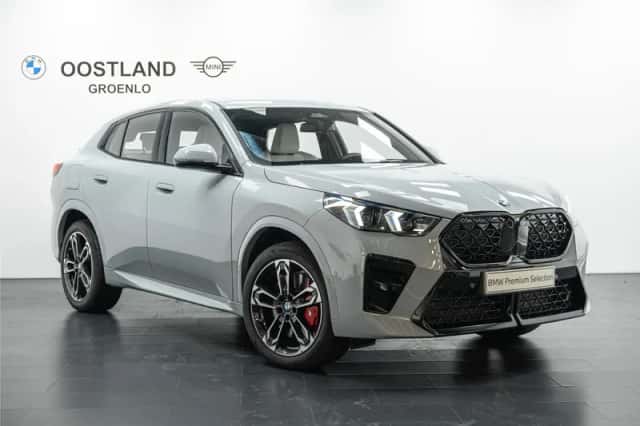 BMW X2 (2025) thumbnail 2