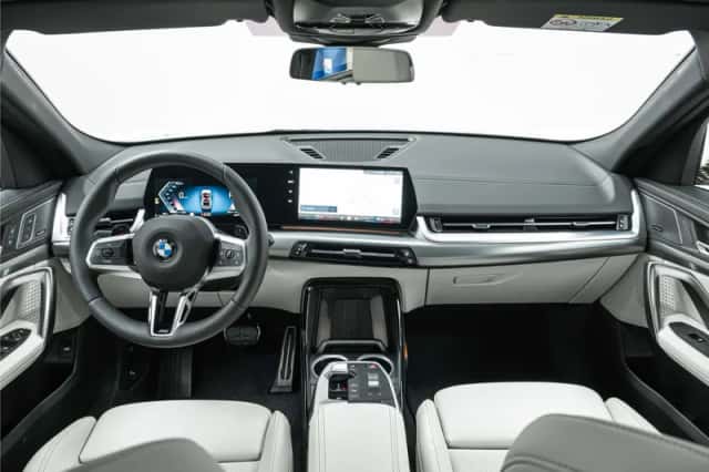 BMW X2 (2025) thumbnail 4