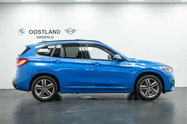 BMW X1 (2022) thumbnail 5