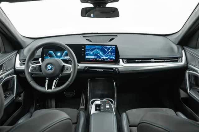 BMW X1 (2024) thumbnail 4