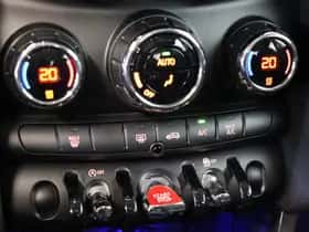 MINI Hatchback (2019) thumbnail 26