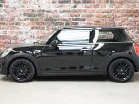 MINI Hatchback (2017) thumbnail 3