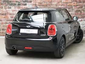 MINI Hatchback (2017) thumbnail 4
