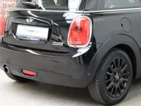 MINI Hatchback (2017) thumbnail 5