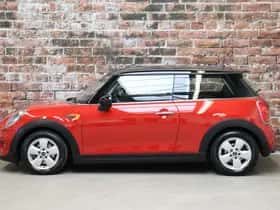 MINI Hatchback (2017) thumbnail 3