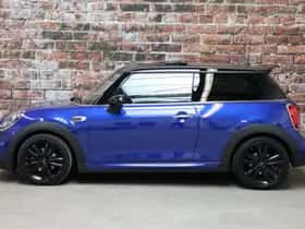 MINI Hatchback (2018) thumbnail 3