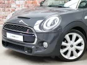 MINI Hatchback (2015) thumbnail 2