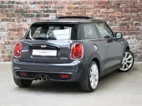 MINI Hatchback (2015) thumbnail 4